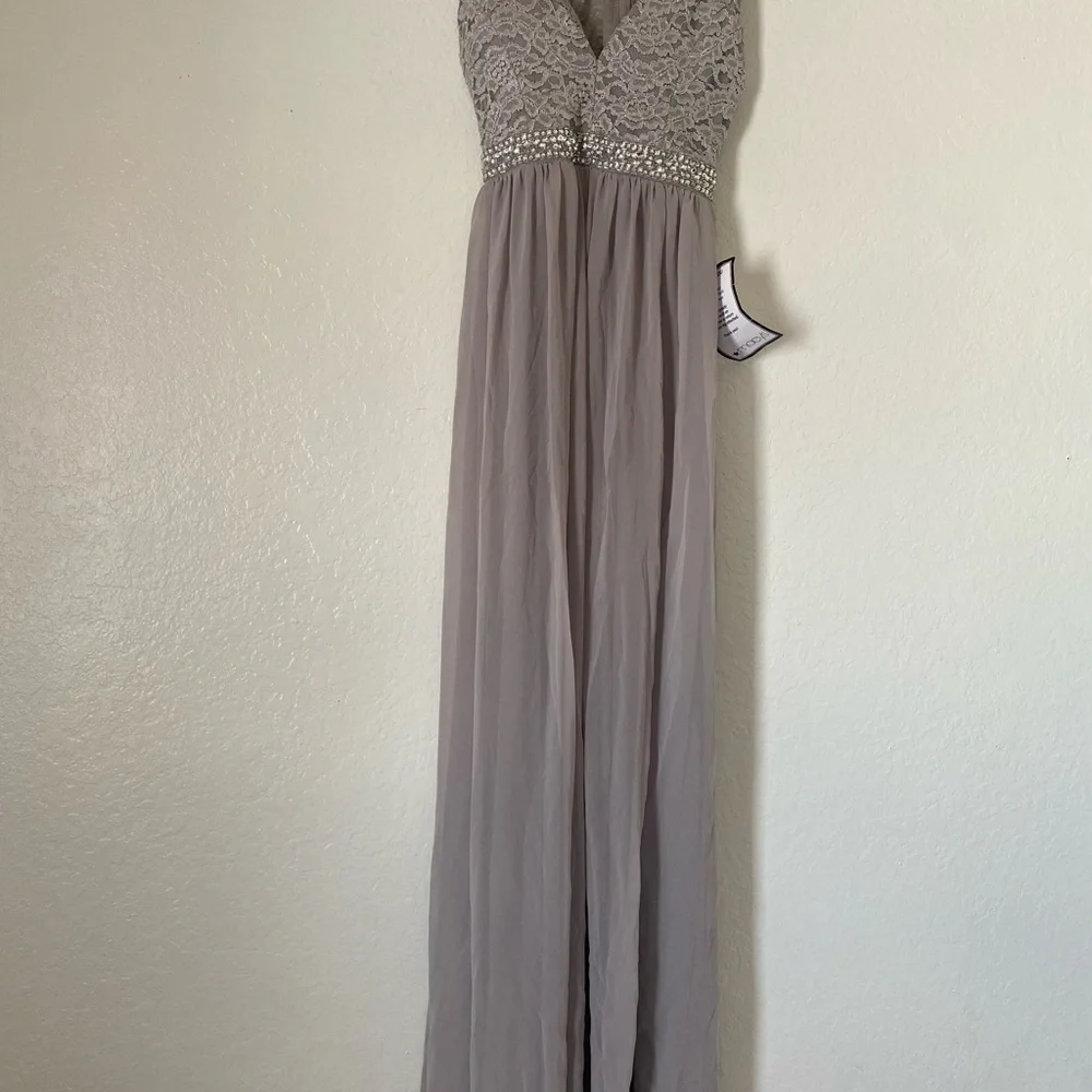Sundae Gray Lace Embellished Gown - Juniors Size L - NWT